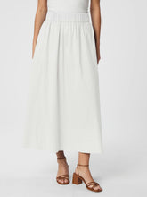 Indlæs billede til gallerivisning NEO NOIR Yara Long Emb Skirt White