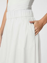 Indlæs billede til gallerivisning NEO NOIR Yara Long Emb Skirt White