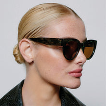 Indlæs billede til gallerivisning A.KJÆRBEDE Lilly Green Marble Transparent