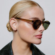 Indlæs billede til gallerivisning A.KJAERBEDE Marvin Smoke Transparent