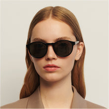 Indlæs billede til gallerivisning A. KJÆRBEDE Marvin Solbrille Black