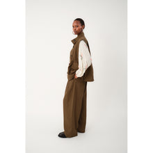 Indlæs billede til gallerivisning LOLLYS LAUNDRY Amill Vest Sl Dusty Green
