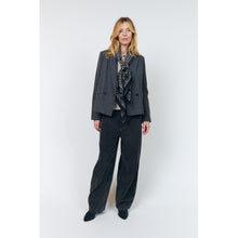 Indlæs billede til gallerivisning LOLLYS LAUNDRY Antonella Short Blazer Dark Grey
