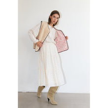 Indlæs billede til gallerivisning LOLLYS LAUNDRY Jace Love Vest Sl Beige
