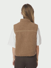 Indlæs billede til gallerivisning NEO NOIR Scout Teddy Waistcoat Taupe
