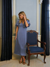 Indlæs billede til gallerivisning NEO NOIR Illana Heavy Sateen Dress Smoke Blue
