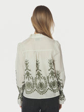 Indlæs billede til gallerivisning NEO NOIR Amara Stripe Emb Blouse Dusty Green
