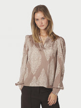 Indlæs billede til gallerivisning NEO NOIR Rosslyn Paisley Drop Blouse Dark Taupe
