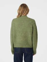 Indlæs billede til gallerivisning NEO NOIR Paulina Fluffy Knit Blouse Dusty Green
