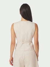 Indlæs billede til gallerivisning NEO NOIR Samara Ramie Waistcoat Natural

