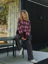 Indlæs billede til gallerivisning NEO NOIR Kick Check Knit Blouse Wine
