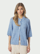Indlæs billede til gallerivisning NEO NOIR Benuta Fluffy Cardigan Dusty Blue

