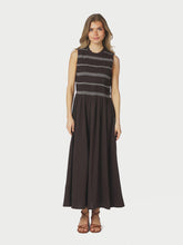 Indlæs billede til gallerivisning NEO NOIR Atika Deco Smock Dress Dark Brown
