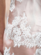Indlæs billede til gallerivisning NEO NOIR Viole Lace Top Champagne
