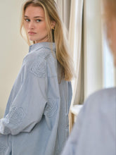 Indlæs billede til gallerivisning NEO NOIR Dalma Dori Mini Stripe Shirt Blue
