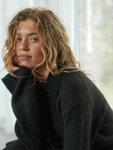 Indlæs billede til gallerivisning NEO NOIR Ramera Fluffy Cardigan Dark Brown
