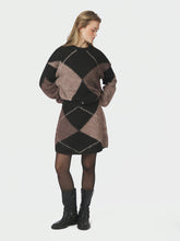 Indlæs billede til gallerivisning NEO NOIR Gisa Check Fluff Knit Skirt Dark Brown
