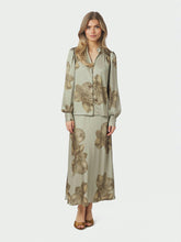 Indlæs billede til gallerivisning NEO NOIR Massima Misty Orchid Blouse Smoke Green
