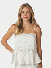 Indlæs billede til gallerivisning NEO NOIR Kaela Heavy Sateen Lace Top Pearl
