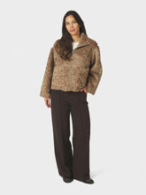 Indlæs billede til gallerivisning NEO NOIR Nida Faux Fur Jacket Taupe
