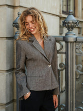 Indlæs billede til gallerivisning NEO NOIR Valia Herringbone Blazer Dark Brown
