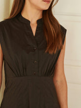 Indlæs billede til gallerivisning NEO NOIR Irene Poplin Dress Chocolate
