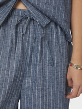 Indlæs billede til gallerivisning NEO NOIR Heifa Emb Stripe Pant Blue
