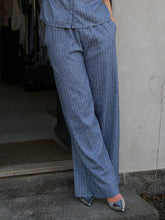 Indlæs billede til gallerivisning NEO NOIR Heifa Emb Stripe Pant Blue
