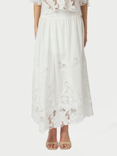 Indlæs billede til gallerivisning NEO NOIR Yara Long Emb Skirt White
