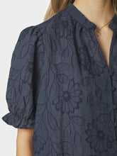 Indlæs billede til gallerivisning NEO NOIR Zika Flower Stripe Blouse Dark Blue
