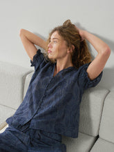 Indlæs billede til gallerivisning NEO NOIR Zika Flower Stripe Blouse Dark Blue

