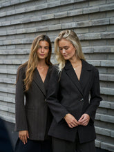Indlæs billede til gallerivisning NEO NOIR Bowie Stripe Blazer Brown

