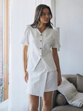 Indlæs billede til gallerivisning NEO NOIR Jules Summer Stripe Blouse Taupe Stripe
