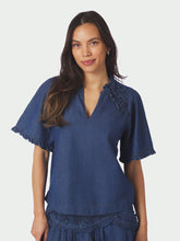 Indlæs billede til gallerivisning NEO NOIR Wendia Denim Blouse Blue
