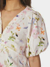 Indlæs billede til gallerivisning NEO NOIR Irina Flower Blouse Off White
