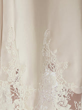 Indlæs billede til gallerivisning NEO NOIR Yelina Heavy Sateen Skirt Champagne
