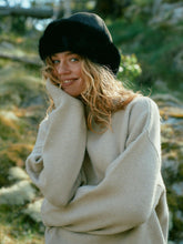 Indlæs billede til gallerivisning NEO NOIR Nappi Faux Fur Hat Black
