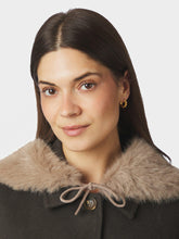 Indlæs billede til gallerivisning NEO NOIR Hilinna Faux Fur Scarf Beige Melange
