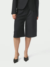 Indlæs billede til gallerivisning NEO NOIR Rima Slim Pinstripe Shorts Navy
