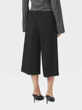 Indlæs billede til gallerivisning NEO NOIR Hannah Bermuda Shorts Black
