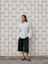 Indlæs billede til gallerivisning NEO NOIR Hannah Bermuda Shorts Black
