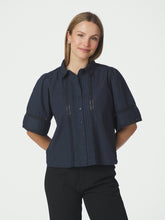 Indlæs billede til gallerivisning NEO NOIR Lotte C Poplin Shirt Navy
