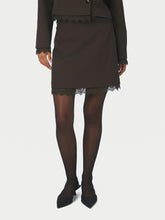Indlæs billede til gallerivisning NEO NOIR Brigitte Struckture Lace Skirt Dark Brown
