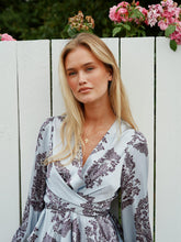 Indlæs billede til gallerivisning NEO NOIR Rista Deco Drop Blouse Light Blue
