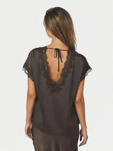 Indlæs billede til gallerivisning NEO NOIR Benera Sateen Lace Blouse Dark Brown
