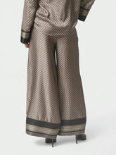 Indlæs billede til gallerivisning NEO NOIR Sora Pattern Pants Beige
