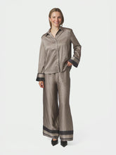 Indlæs billede til gallerivisning NEO NOIR Sora Pattern Pants Beige
