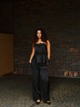 Indlæs billede til gallerivisning NEO NOIR Emery Heavy Sateen Lace Pants Black
