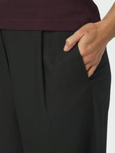 Indlæs billede til gallerivisning NEO NOIR Rima Solid Shorts Black
