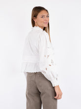 Indlæs billede til gallerivisning NEO NOIR Petrine Embroidery Blouse White
